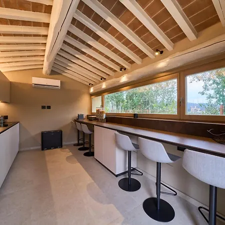 Charming In And Deluxe Apartment *
