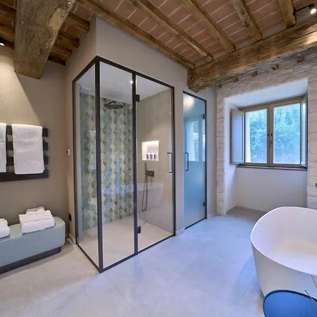 Charming In And Deluxe Daire