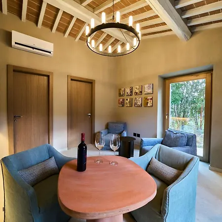 Charming In And Deluxe * Antognola