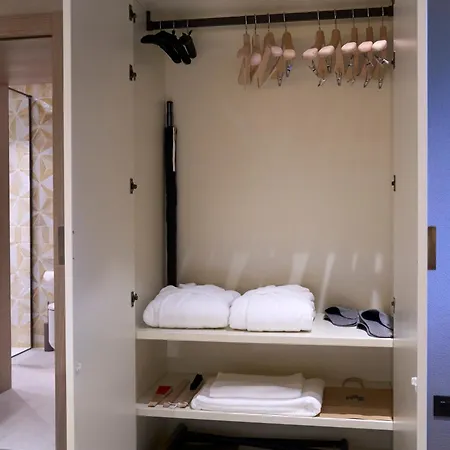 Charming In And Deluxe * Antognola